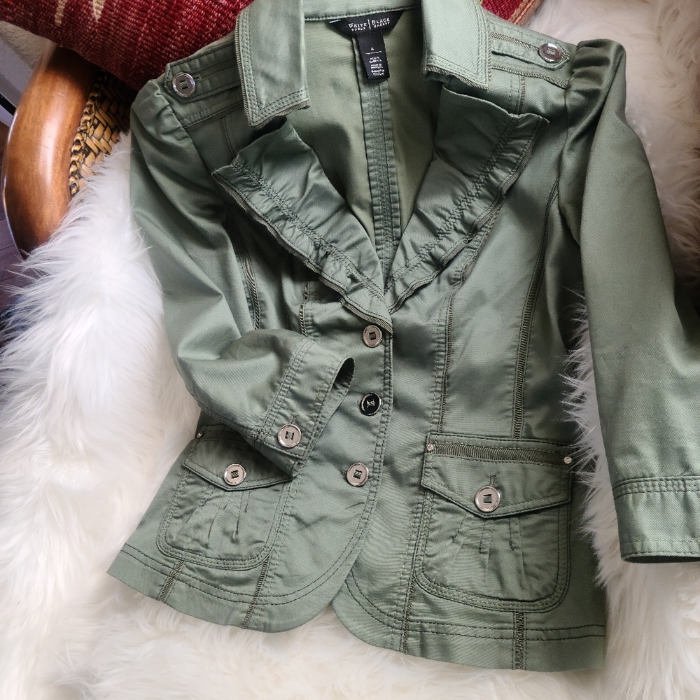 White House Black Market Military Inspired Stylish Casual/ Dressy Little Jacket